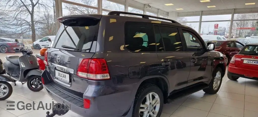 TOYOTA Land Cruiser 
