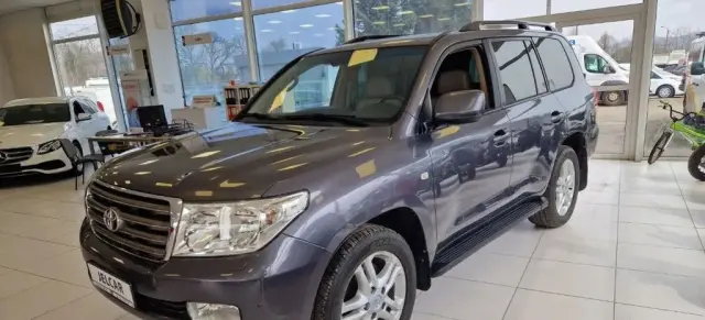 TOYOTA Land Cruiser 