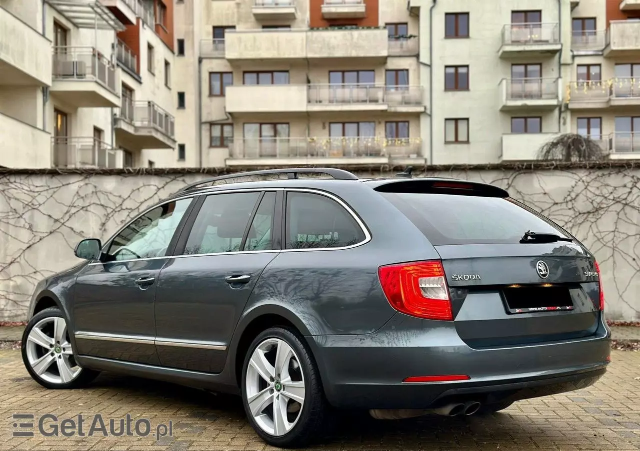 SKODA Superb 1.8 TSI DSG Elegance
