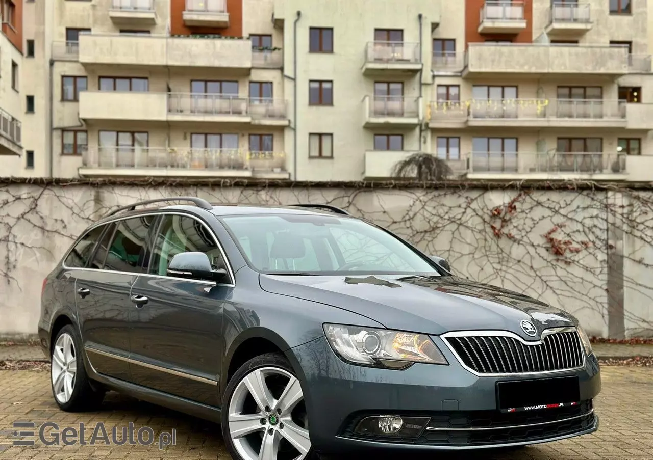 SKODA Superb 1.8 TSI DSG Elegance