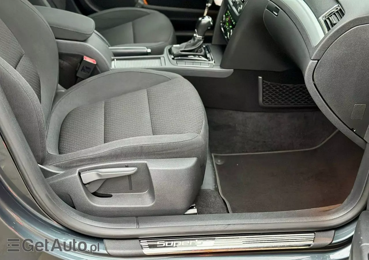 SKODA Superb 1.8 TSI DSG Elegance