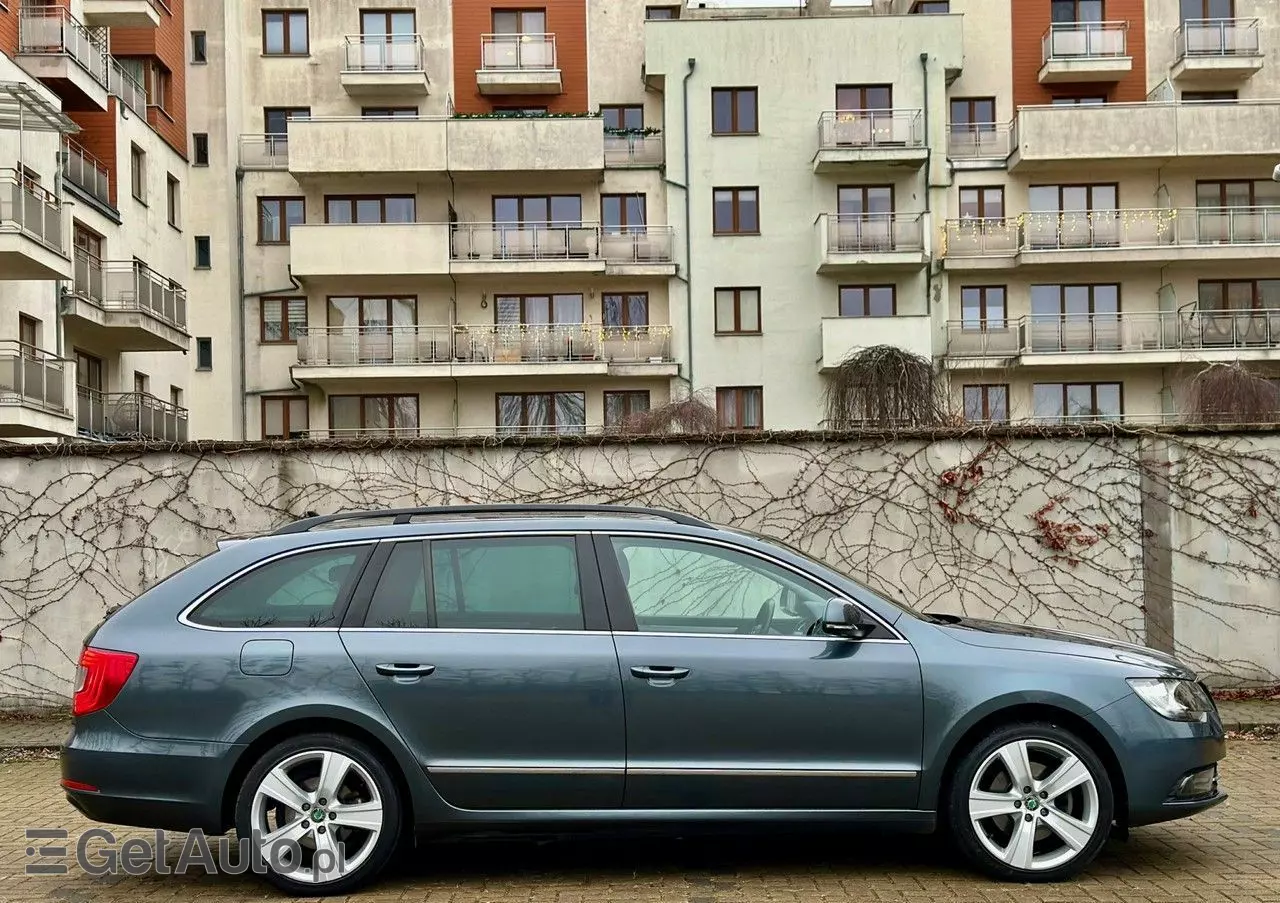 SKODA Superb 1.8 TSI DSG Elegance