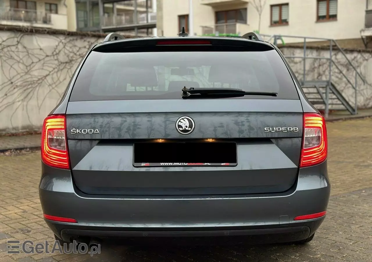 SKODA Superb 1.8 TSI DSG Elegance