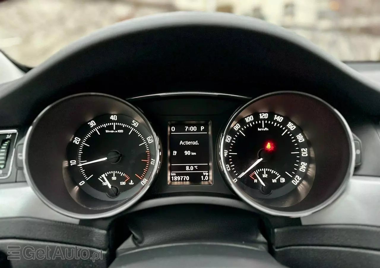 SKODA Superb 1.8 TSI DSG Elegance