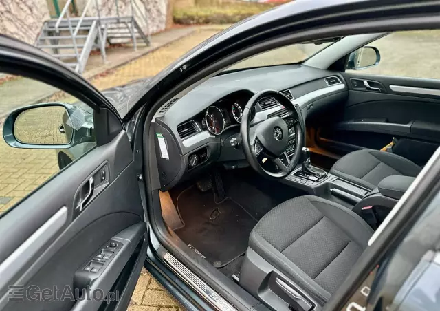 SKODA Superb 1.8 TSI DSG Elegance