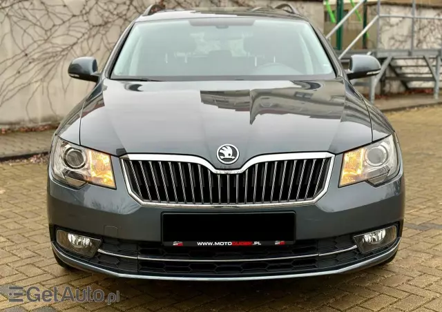 SKODA Superb 1.8 TSI DSG Elegance