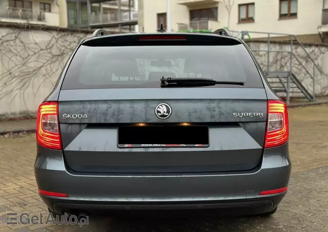 SKODA Superb 1.8 TSI DSG Elegance