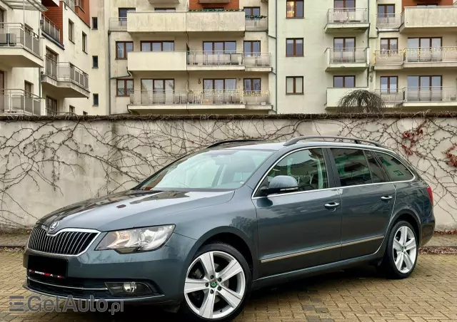 SKODA Superb 1.8 TSI DSG Elegance