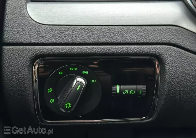 SKODA Superb 1.8 TSI DSG Elegance