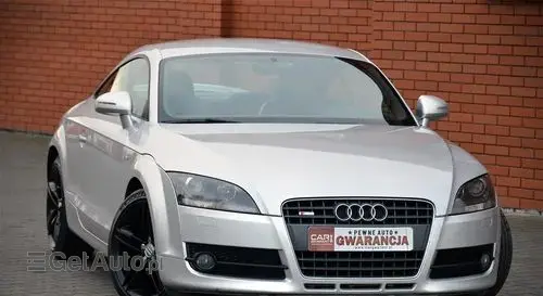 AUDI TT 