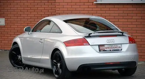 AUDI TT 