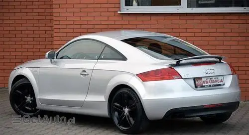 AUDI TT 