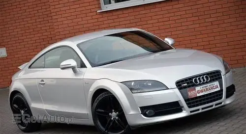AUDI TT 