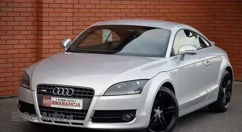 AUDI TT 