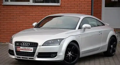 AUDI TT 