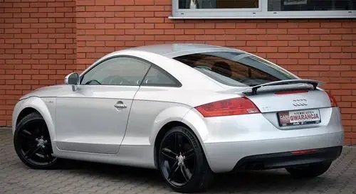 AUDI TT 