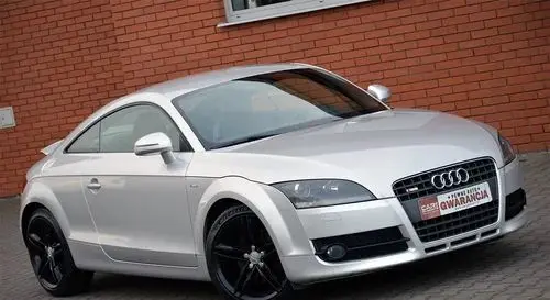 AUDI TT 