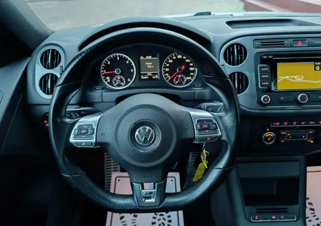 VOLKSWAGEN Tiguan 2.0 TDI 4Mot R-Style