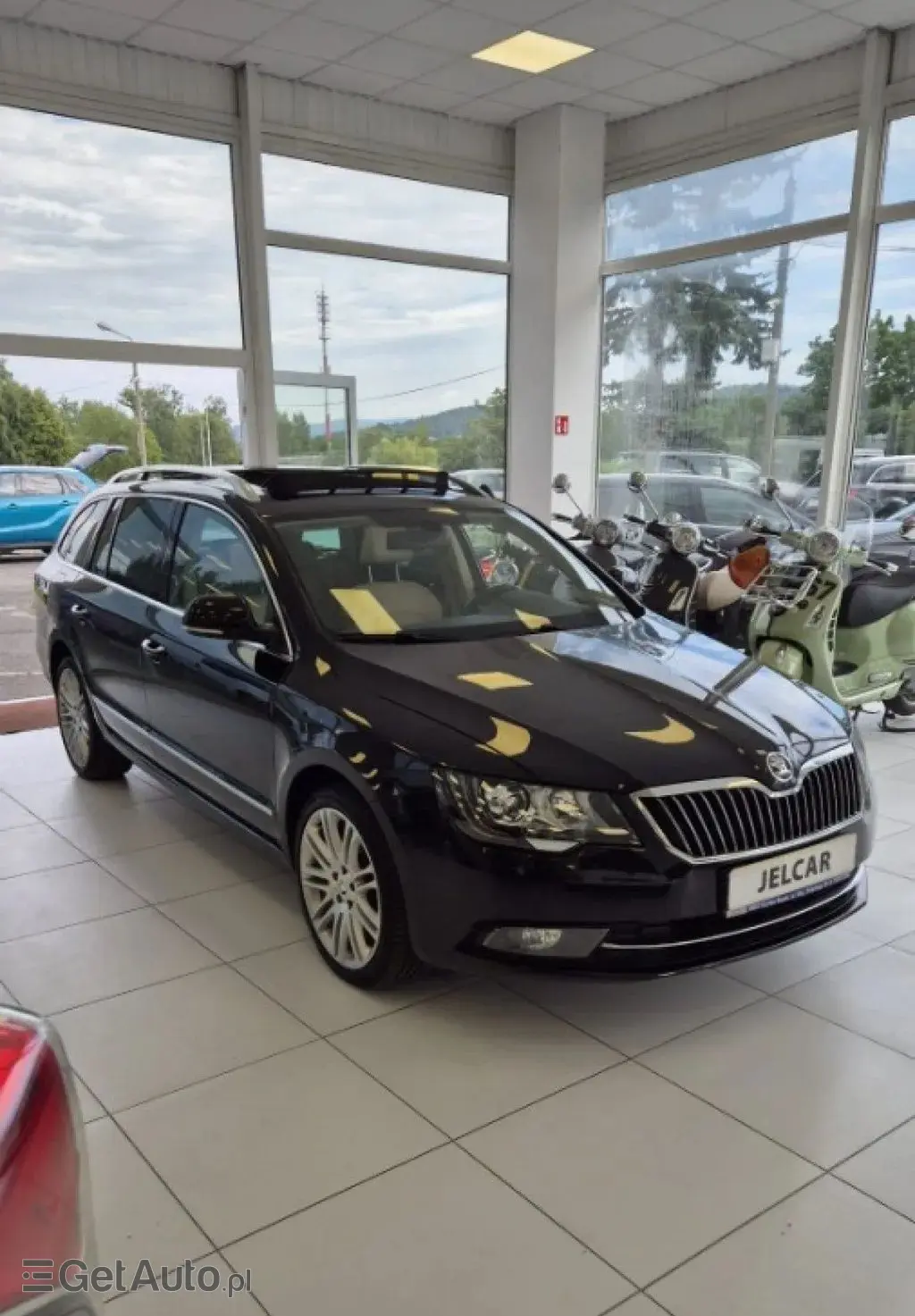 SKODA Superb 