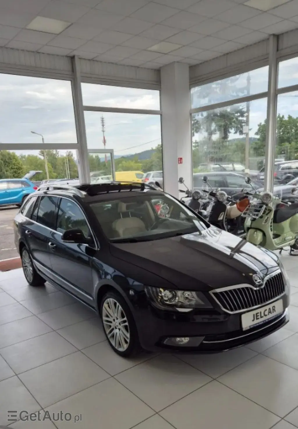 SKODA Superb 