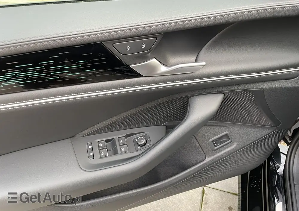 VOLKSWAGEN Passat Variant 2.0 TDI SCR Elegance DSG