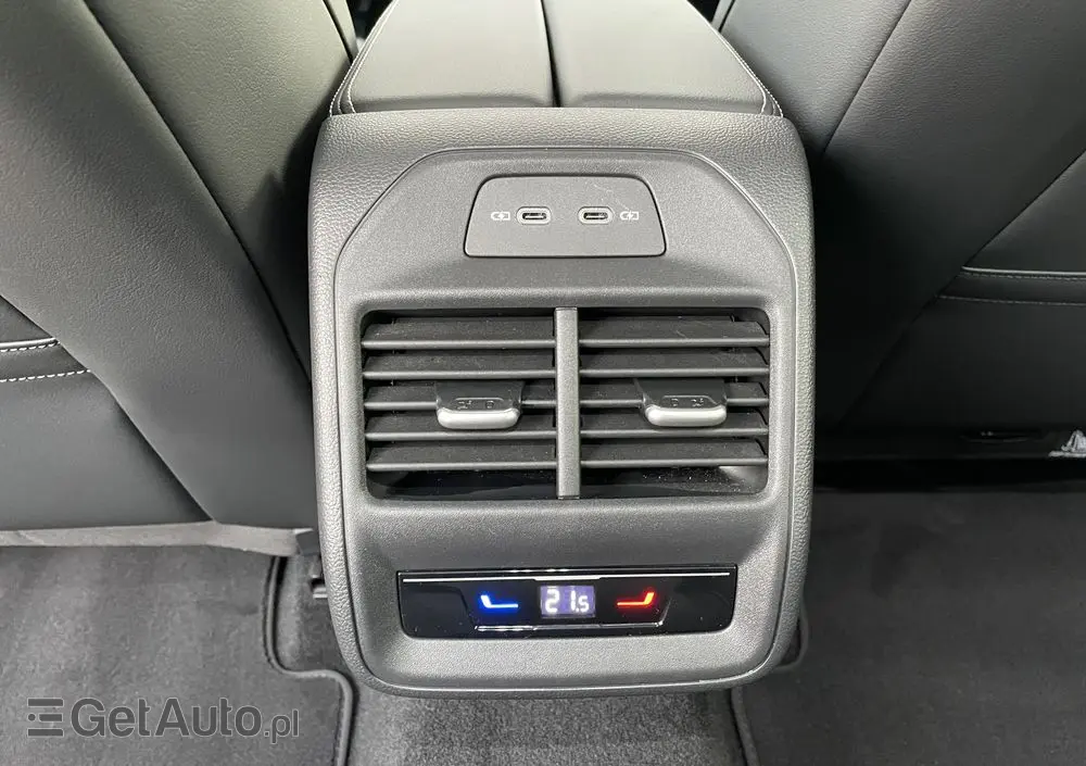 VOLKSWAGEN Passat Variant 2.0 TDI SCR Elegance DSG