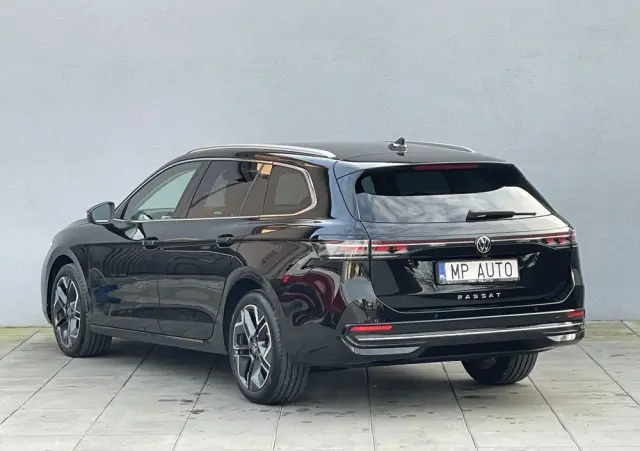 VOLKSWAGEN Passat Variant 2.0 TDI SCR Elegance DSG