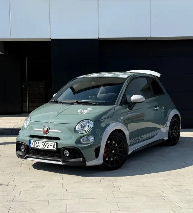 ABARTH 695 1.4 T-Jet 16v