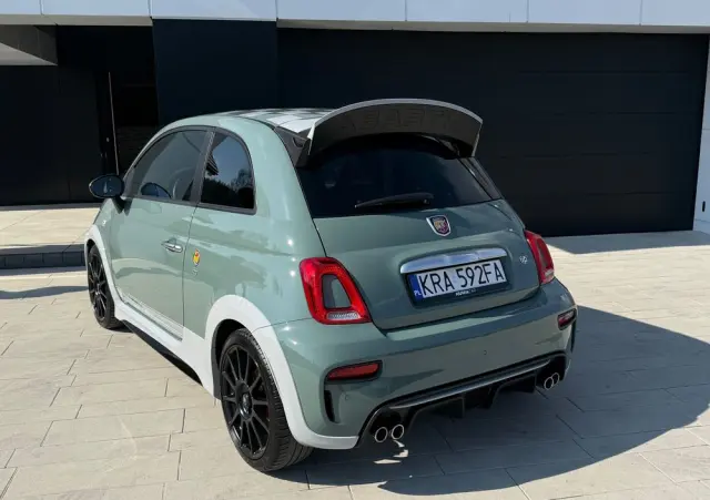 ABARTH 695 1.4 T-Jet 16v