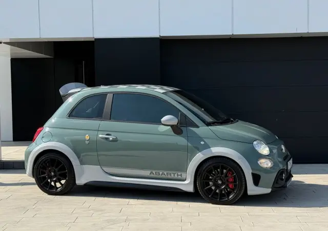ABARTH 695 1.4 T-Jet 16v