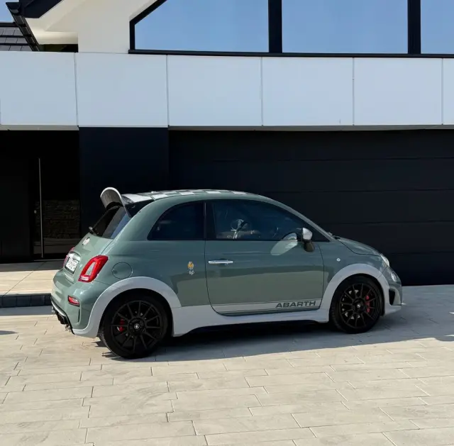 ABARTH 695 1.4 T-Jet 16v