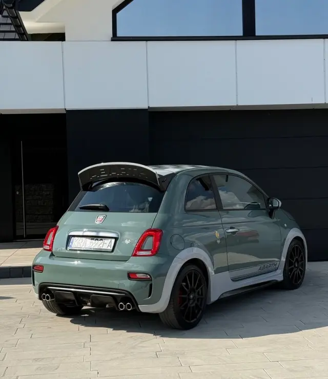 ABARTH 695 1.4 T-Jet 16v