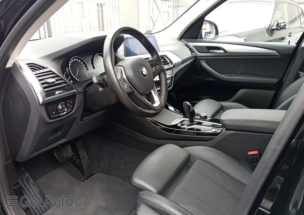 BMW X3 XDrive20i Advantage sport