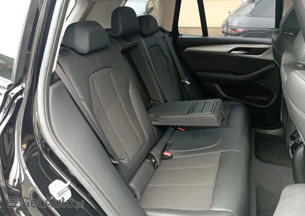 BMW X3 XDrive20i Advantage sport