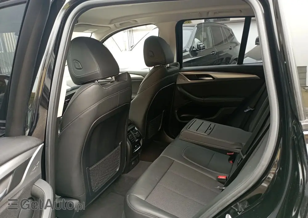 BMW X3 XDrive20i Advantage sport