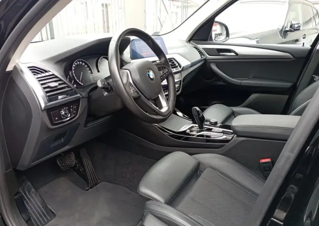 BMW X3 XDrive20i Advantage sport