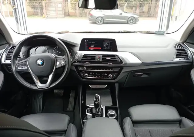 BMW X3 XDrive20i Advantage sport