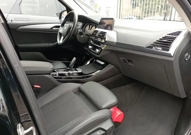 BMW X3 XDrive20i Advantage sport