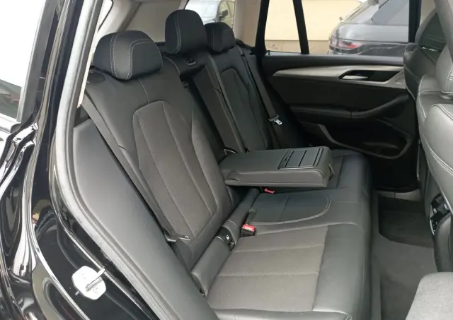 BMW X3 XDrive20i Advantage sport