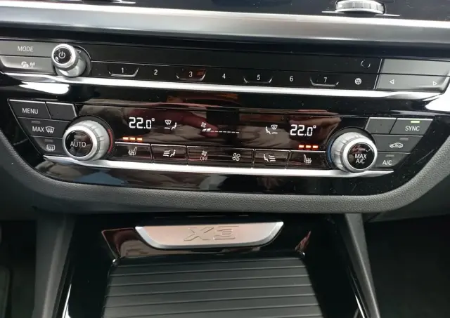 BMW X3 XDrive20i Advantage sport