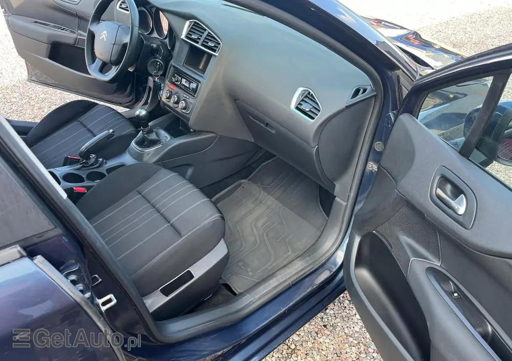 CITROËN C4 VTi 120 Attraction