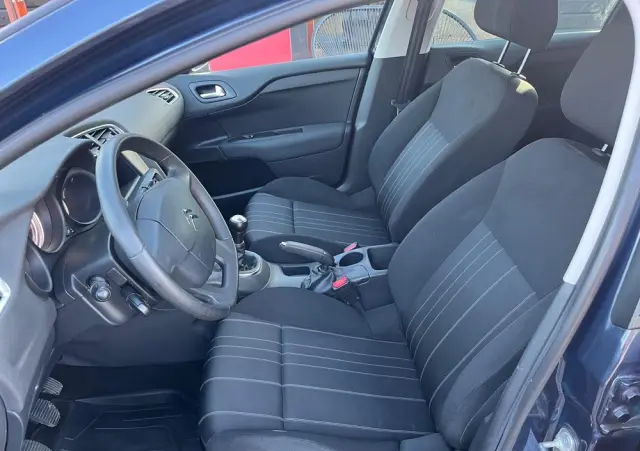 CITROËN C4 VTi 120 Attraction