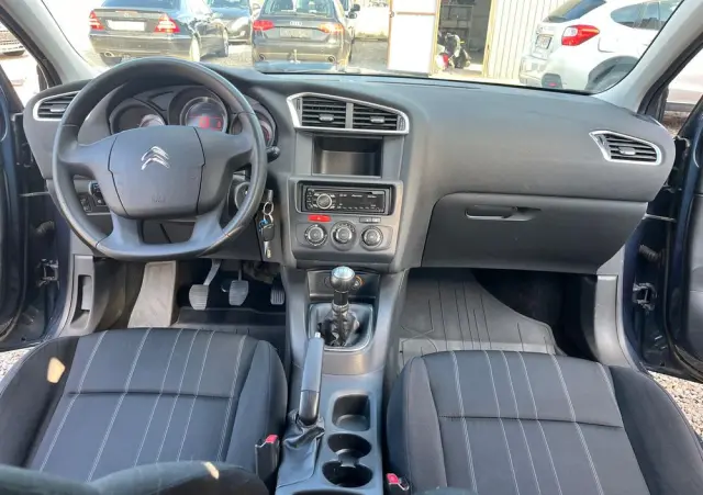 CITROËN C4 VTi 120 Attraction