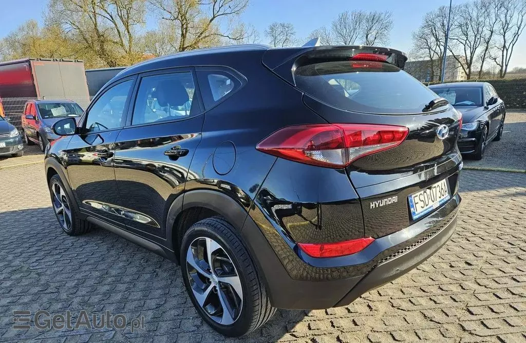 HYUNDAI Tucson 