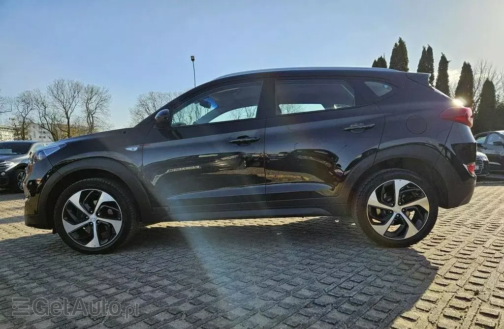 HYUNDAI Tucson 