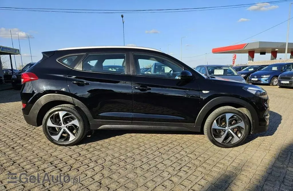 HYUNDAI Tucson 