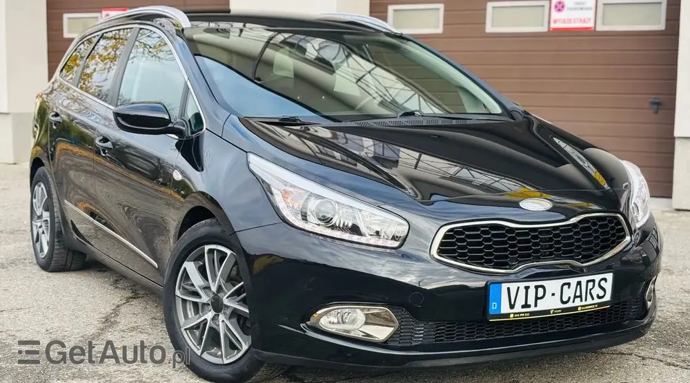 KIA Ceed 1.6 CRDi 128 ISG Dream Team Edition