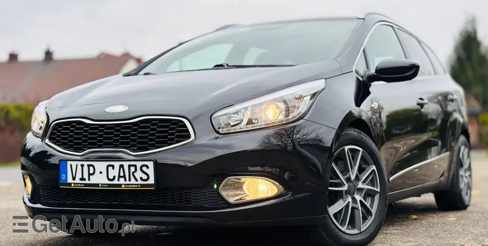 KIA Ceed 1.6 CRDi 128 ISG Dream Team Edition