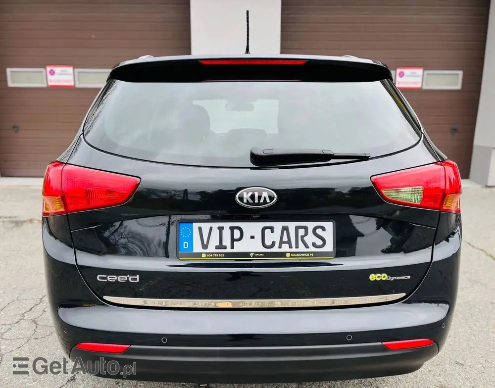 KIA Ceed 1.6 CRDi 128 ISG Dream Team Edition