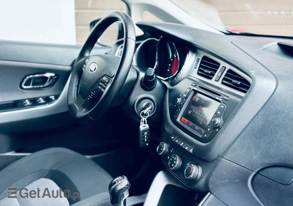 KIA Ceed 1.6 CRDi 128 ISG Dream Team Edition